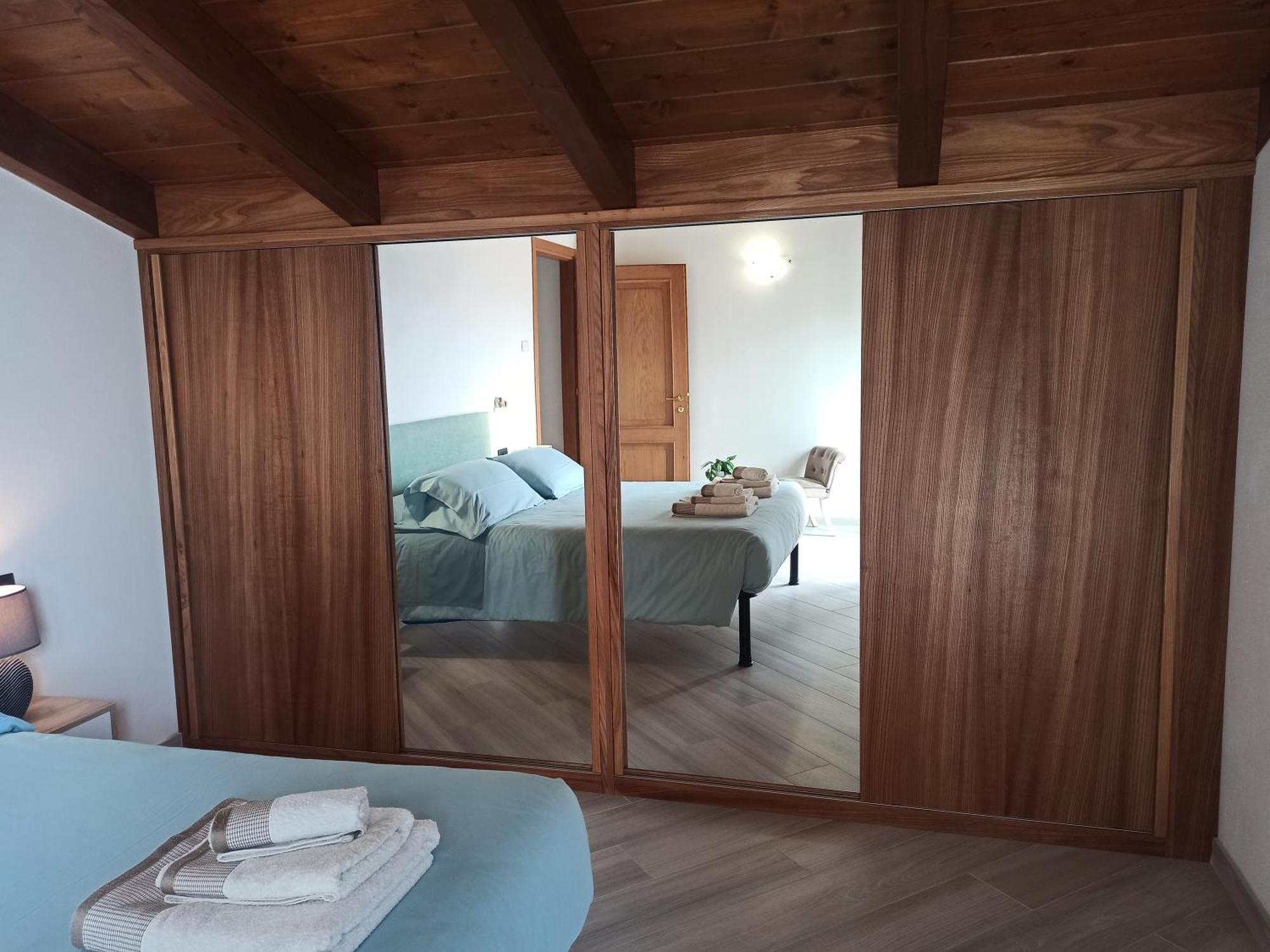 Larius Apartment - Como Lake View Mandello del Lario Luaran gambar